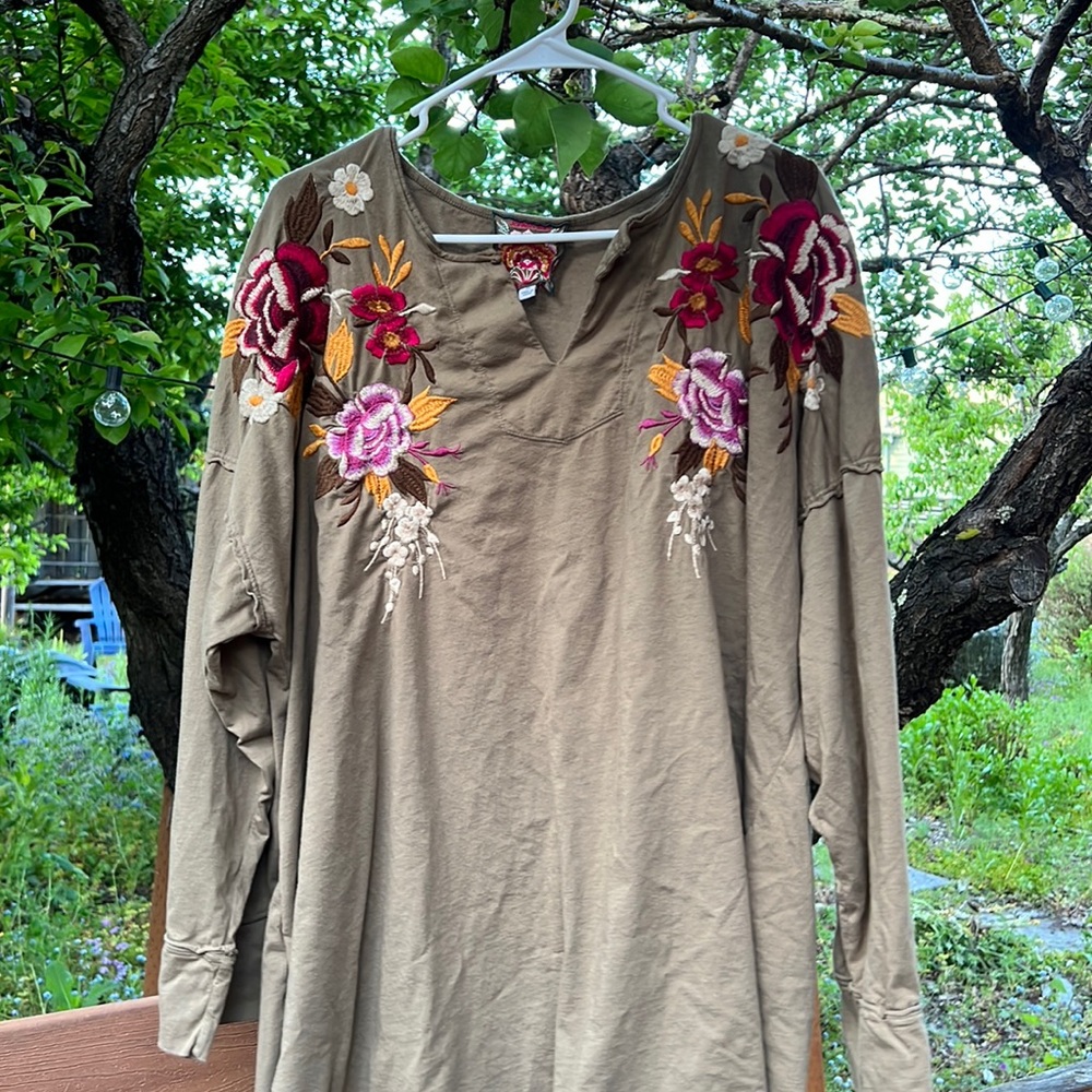 Johnny Was Embroidered Cotton Blouse